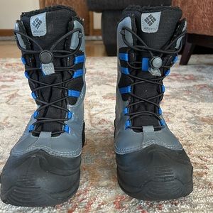 Columbia Bugaboo Celsius Kids boots (big boy size 7)